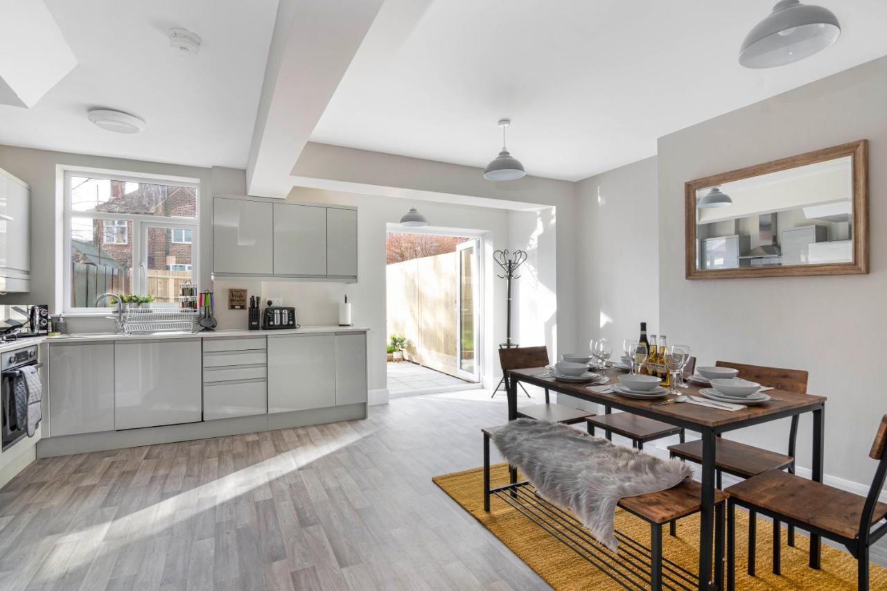 Spacious 3 Bed House, Netflix, Garden, Parking Southampton Bagian luar foto