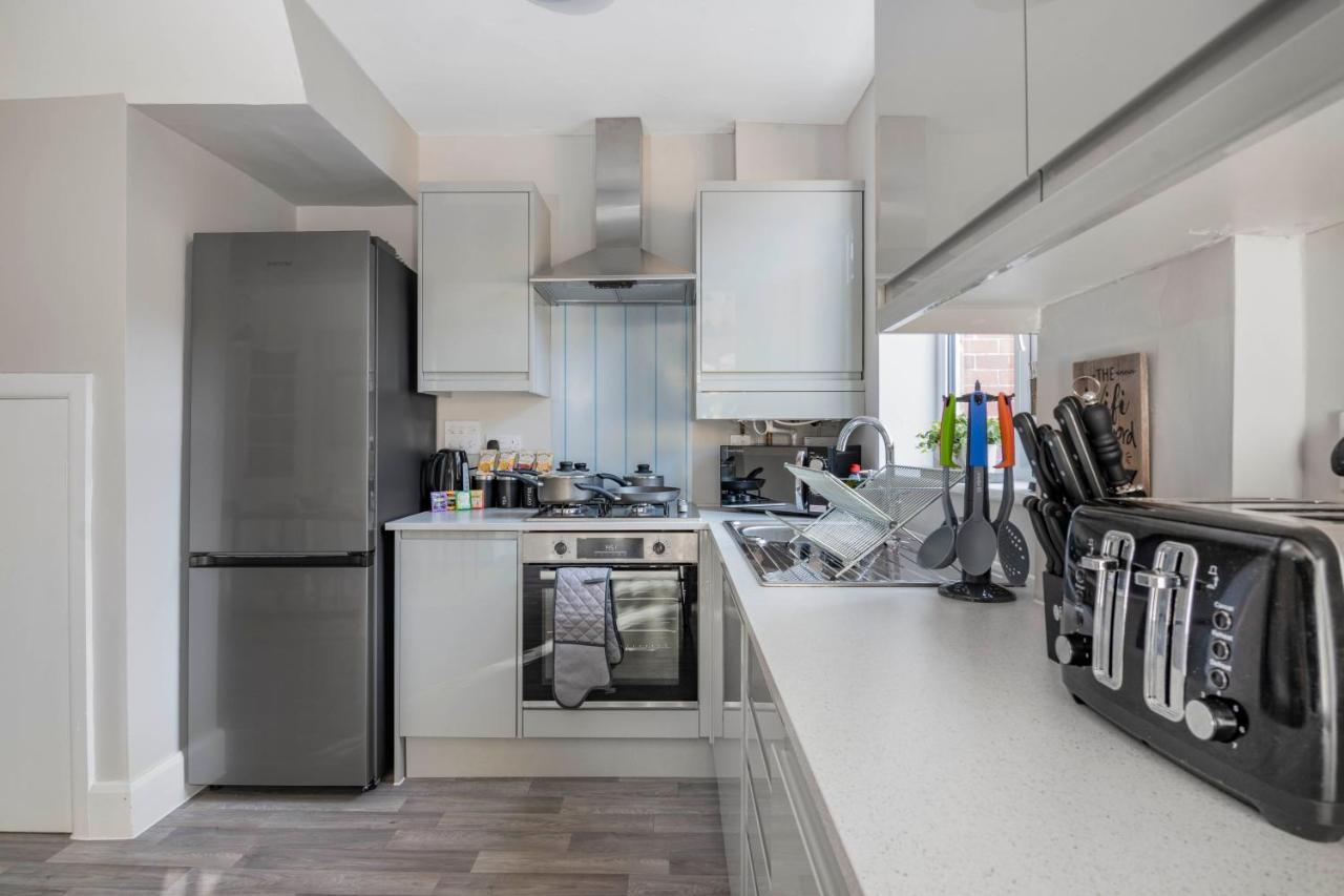 Spacious 3 Bed House, Netflix, Garden, Parking Southampton Bagian luar foto