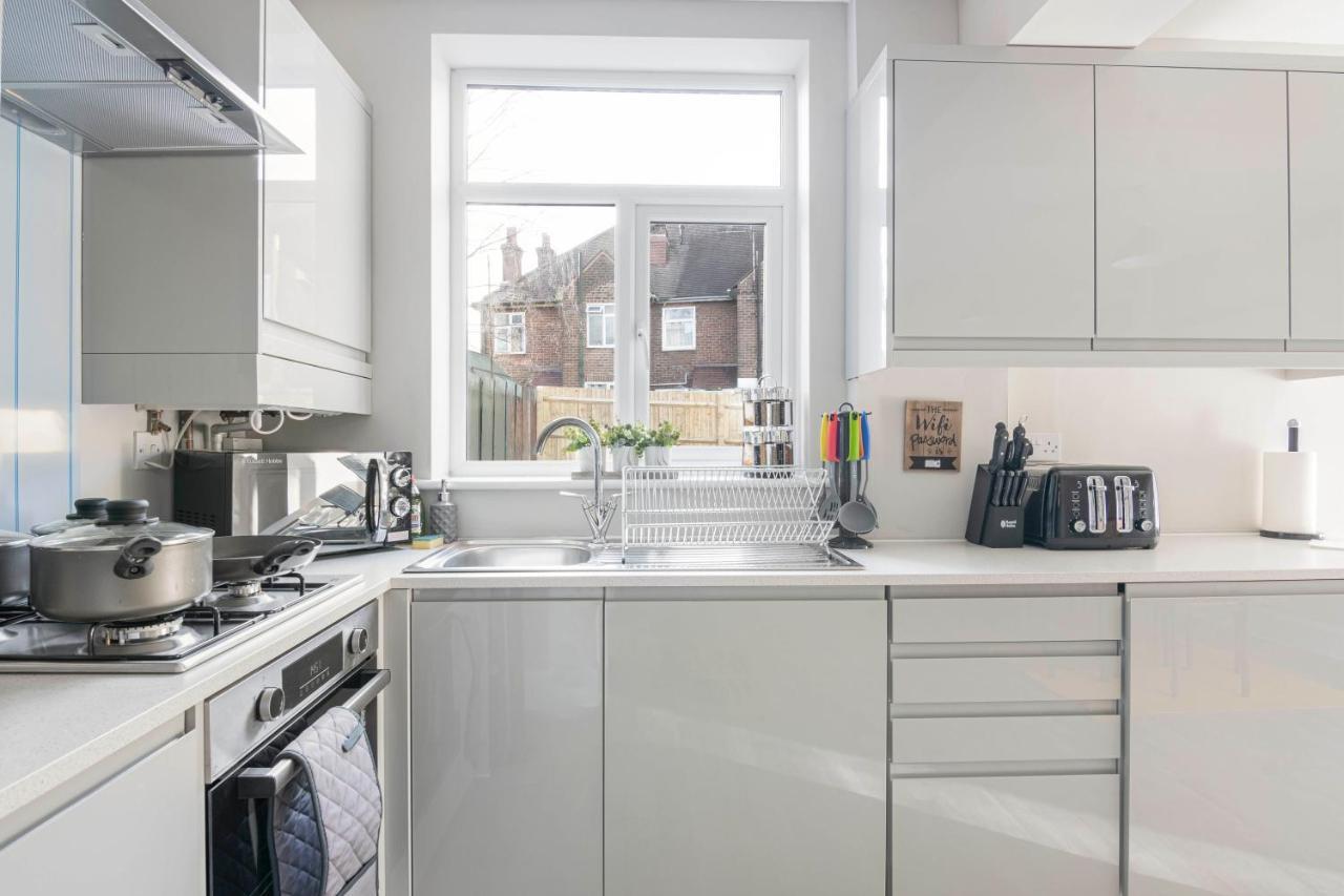 Spacious 3 Bed House, Netflix, Garden, Parking Southampton Bagian luar foto