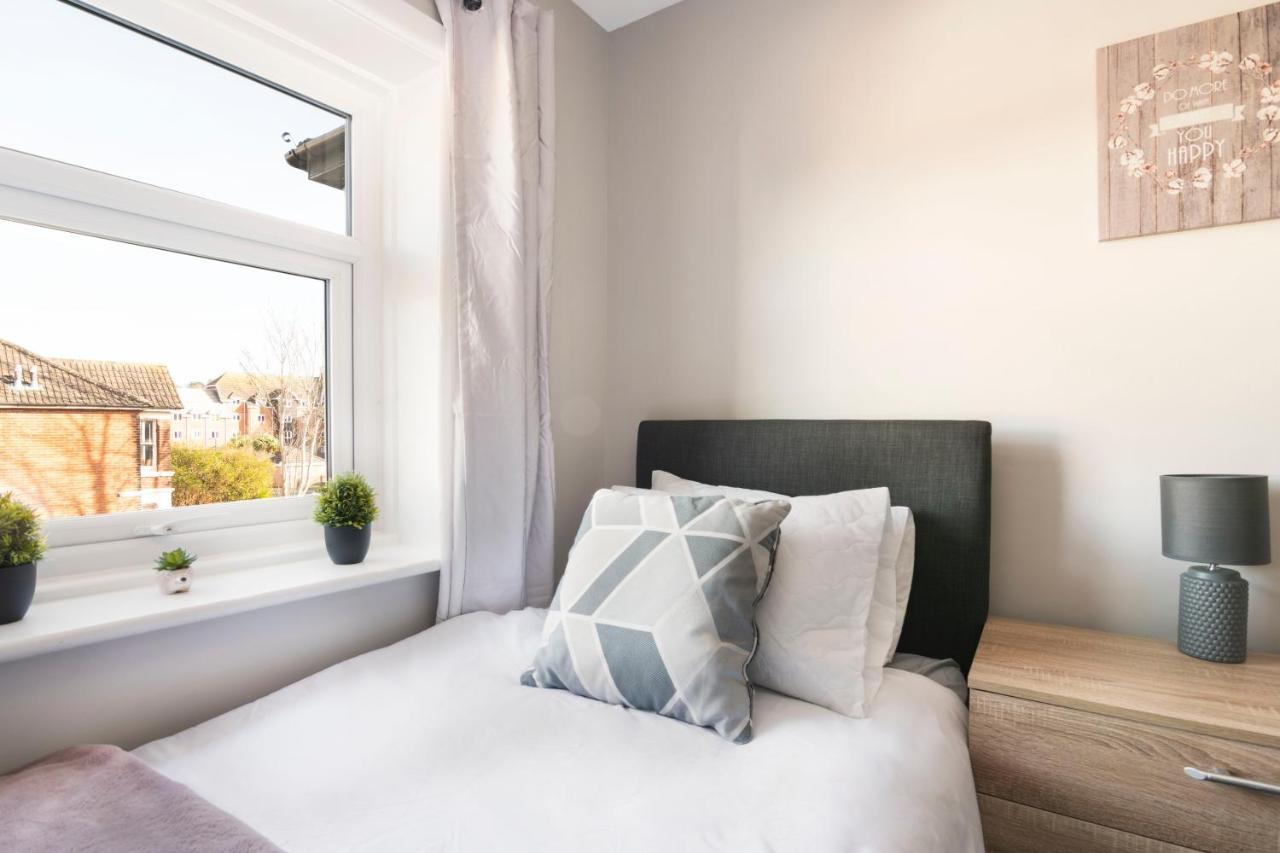 Spacious 3 Bed House, Netflix, Garden, Parking Southampton Bagian luar foto