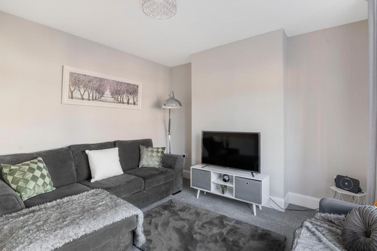 Spacious 3 Bed House, Netflix, Garden, Parking Southampton Bagian luar foto
