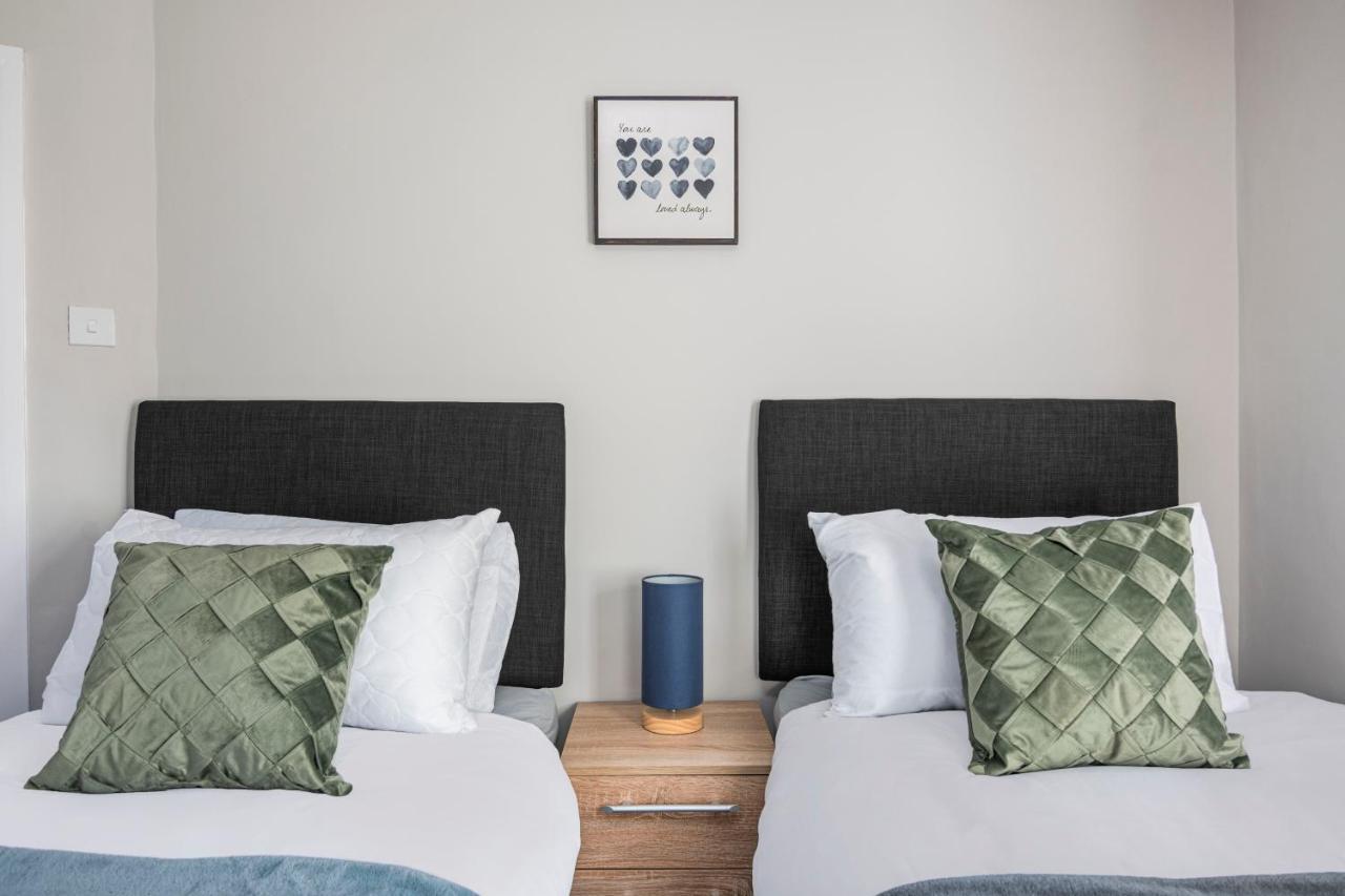 Spacious 3 Bed House, Netflix, Garden, Parking Southampton Bagian luar foto