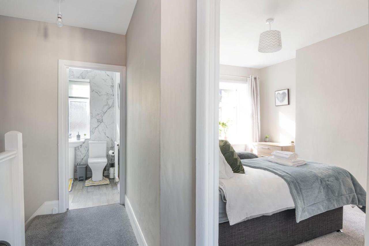 Spacious 3 Bed House, Netflix, Garden, Parking Southampton Bagian luar foto